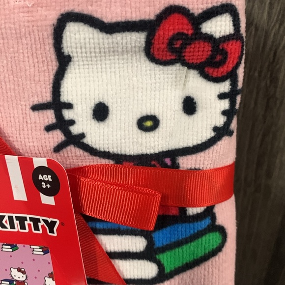 New Hello Kitty Pink Back To School Set Of 2 Hand Towels Towel With Tag & Bow - Picture 2 of 10